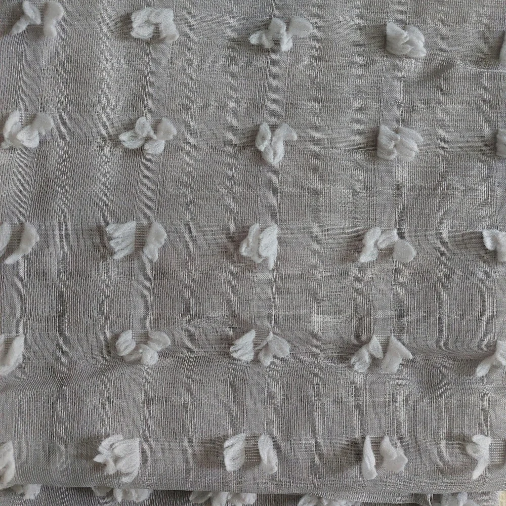Curtain - Picture 2 of 5